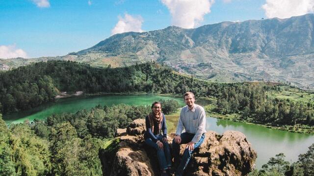 Telaga Warna dan Kawah Sikidang